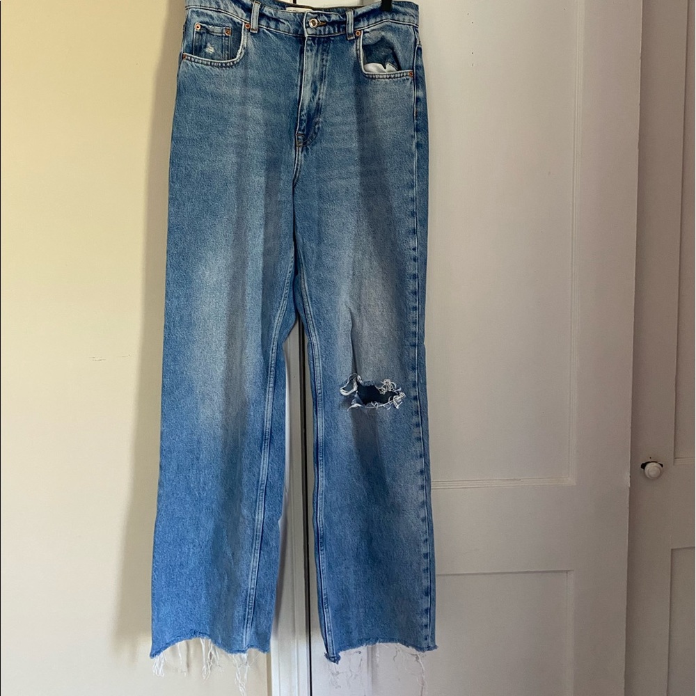 ZARA jeans in great condition! Worn but still like new!
